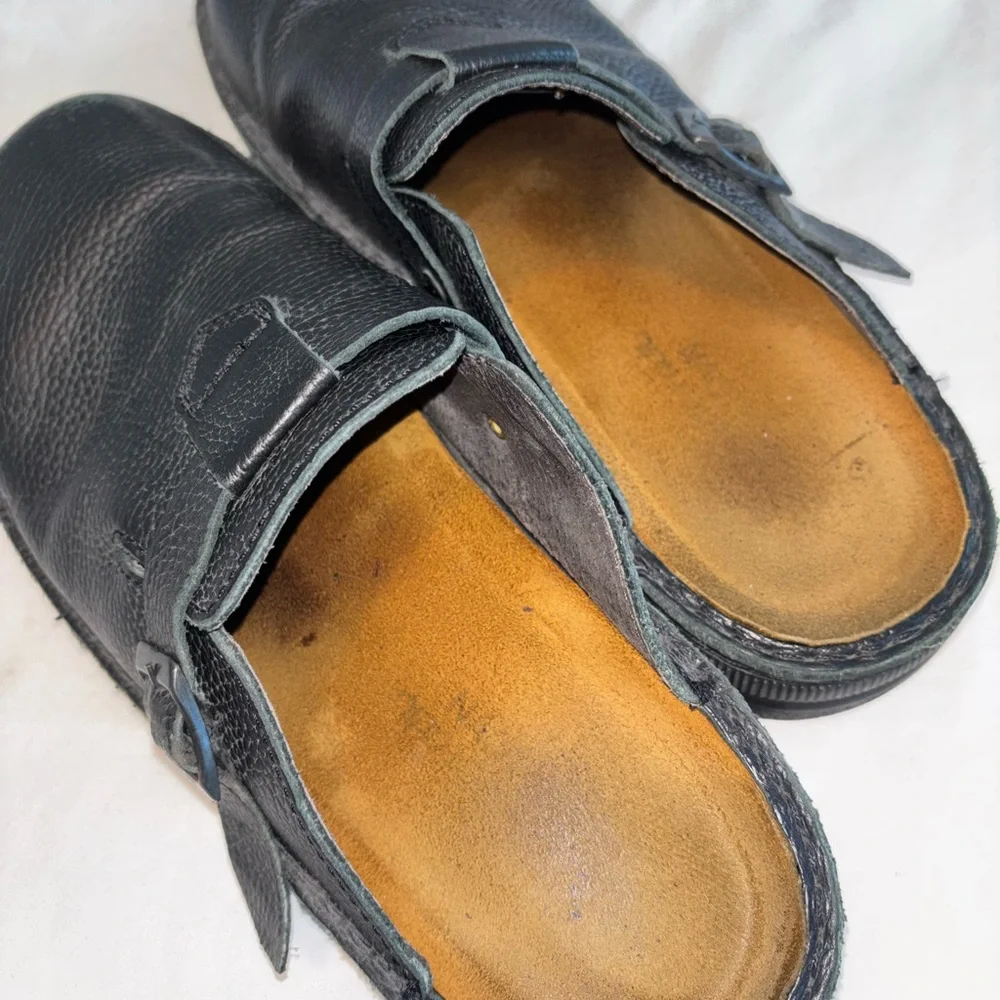 Naot Black Leather Slip-On Clogs